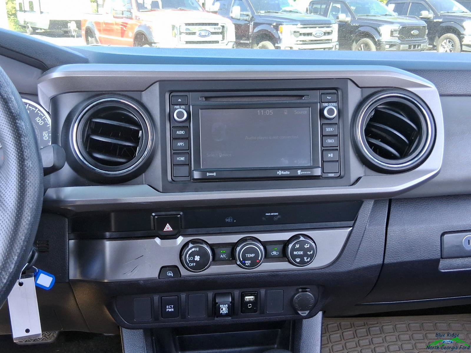 Used 2019 Toyota Tacoma SR5 RWD image 17