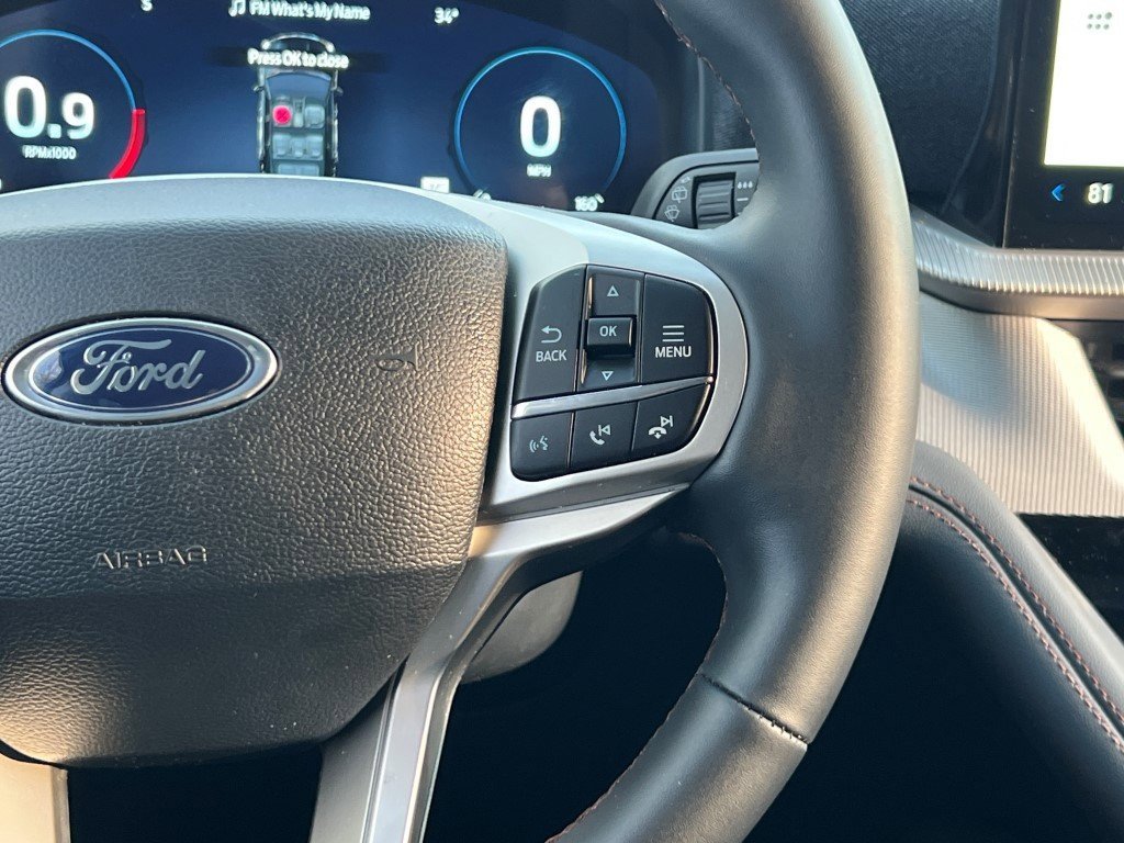 Used 2025 Ford Explorer Active image 28