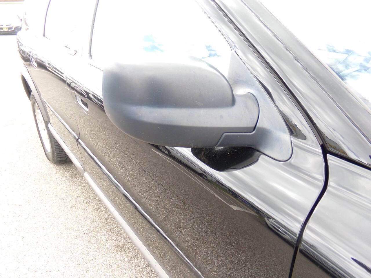 Used 2004 Volvo V70 AWD/4WD image 32