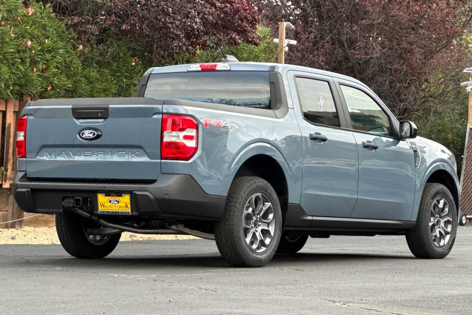 New 2025 Ford Maverick XLT w/ XLT Luxury Package AWD/4WD image 4