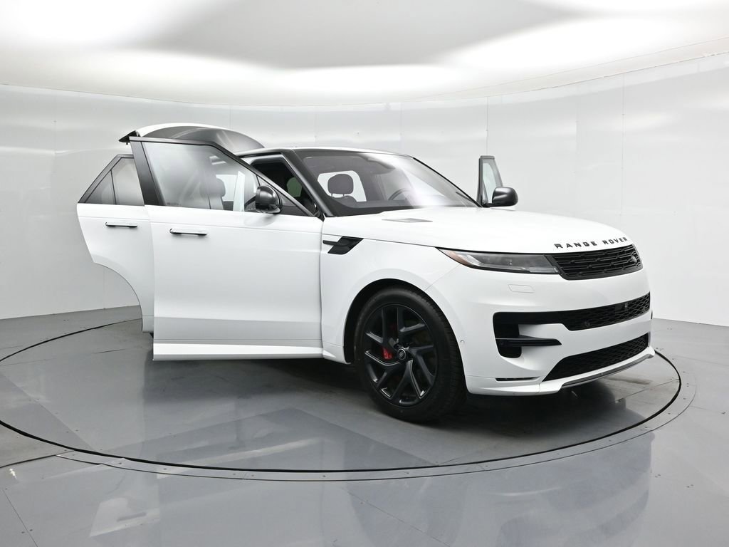 Used 2023 Land Rover Range Rover Sport SE Dynamic image 34