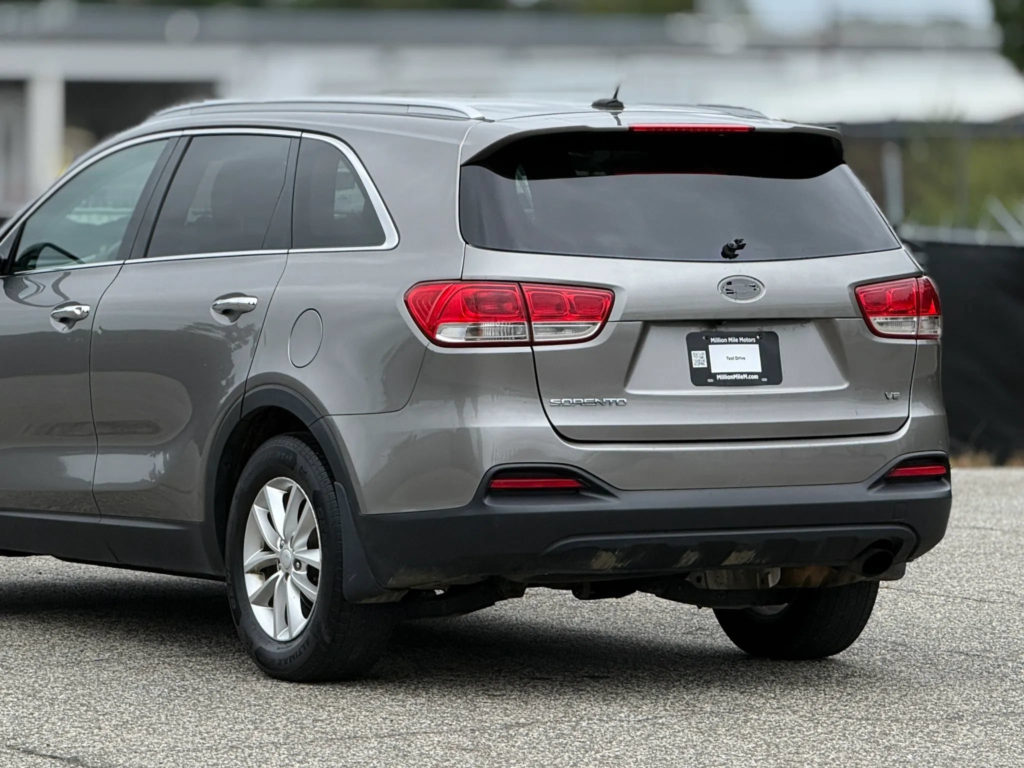 Used 2017 Kia Sorento AWD image 16