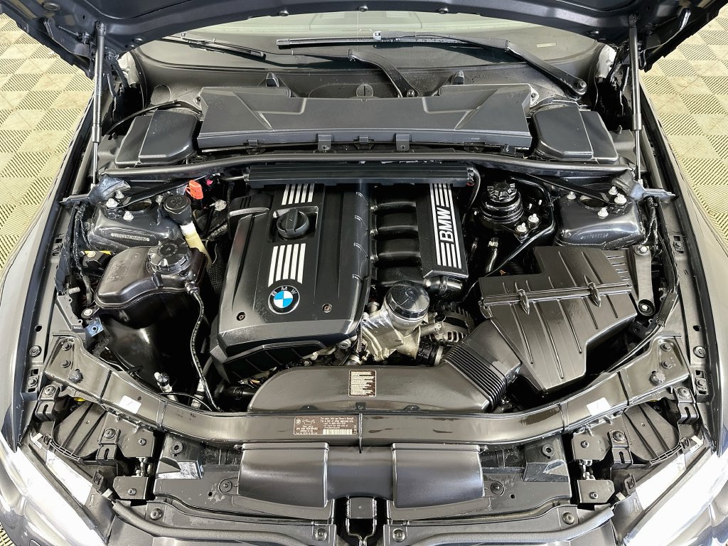 Used 2013 BMW 328i Convertible w/ Premium Pkg RWD image 34