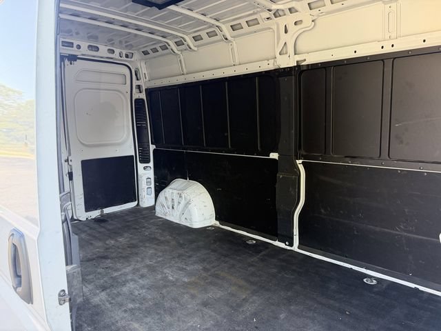 Used 2025 RAM ProMaster 2500 w/ Convenience Group FWD image 28