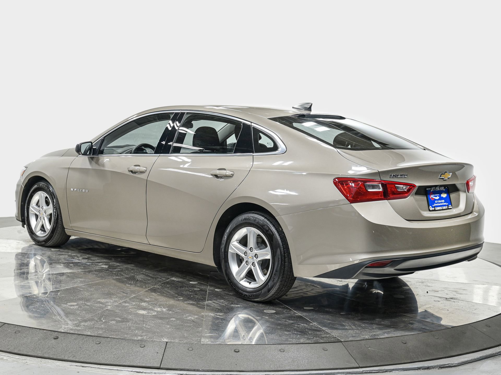 Used 2022 Chevrolet Malibu LS image 4
