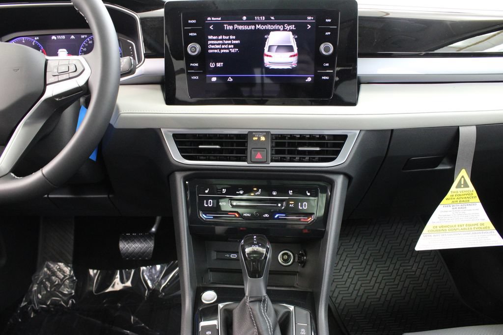 New 2026 Volkswagen Taos SEL AWD/4WD image 22