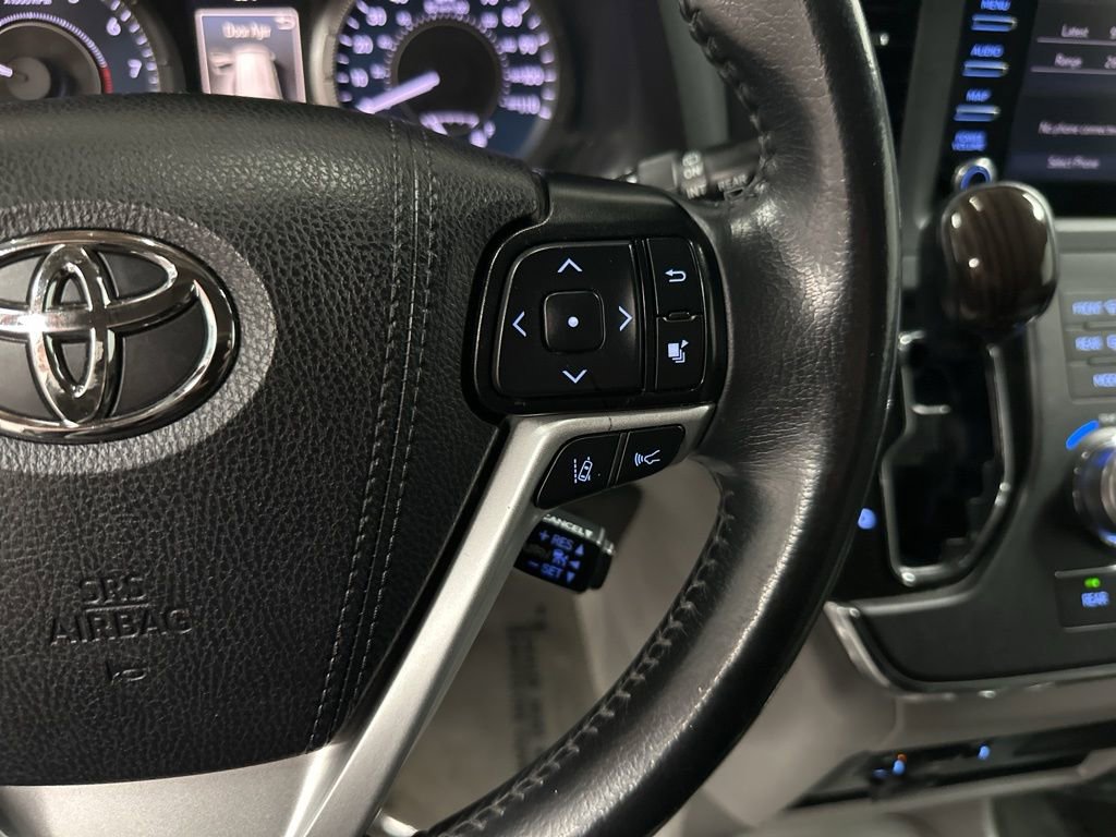 Used 2019 Toyota Sienna XLE FWD image 15