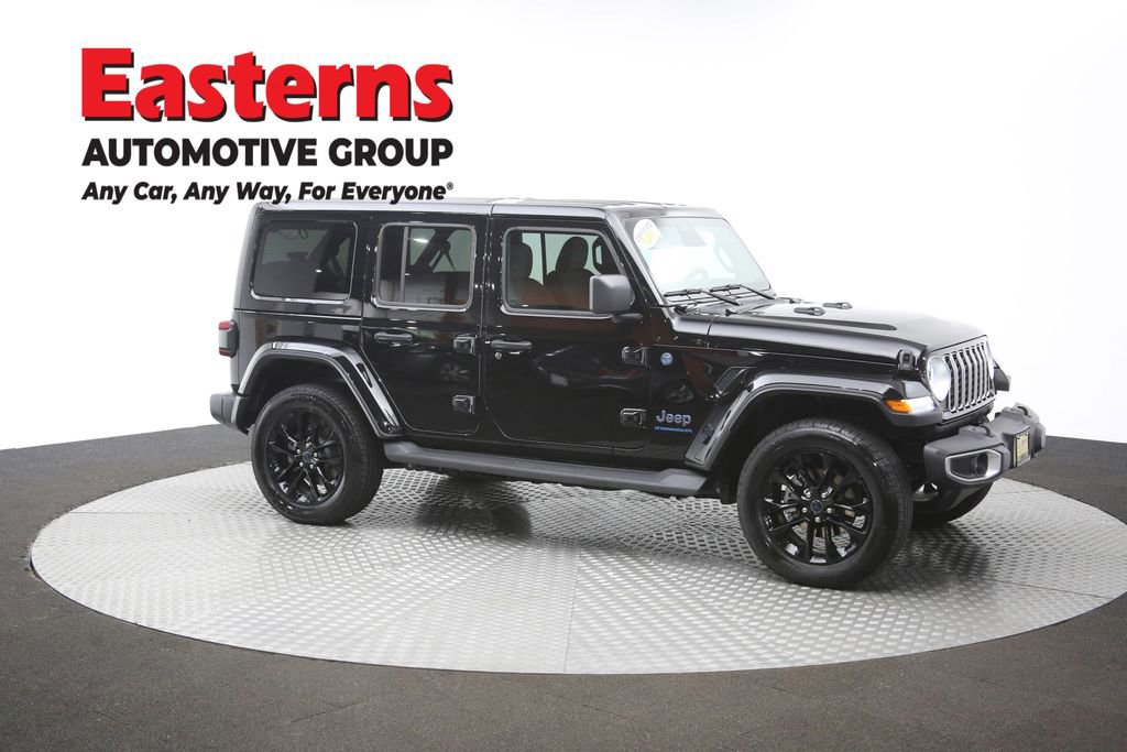 Used 2025 Jeep Wrangler Unlimited Sahara AWD/4WD image 47