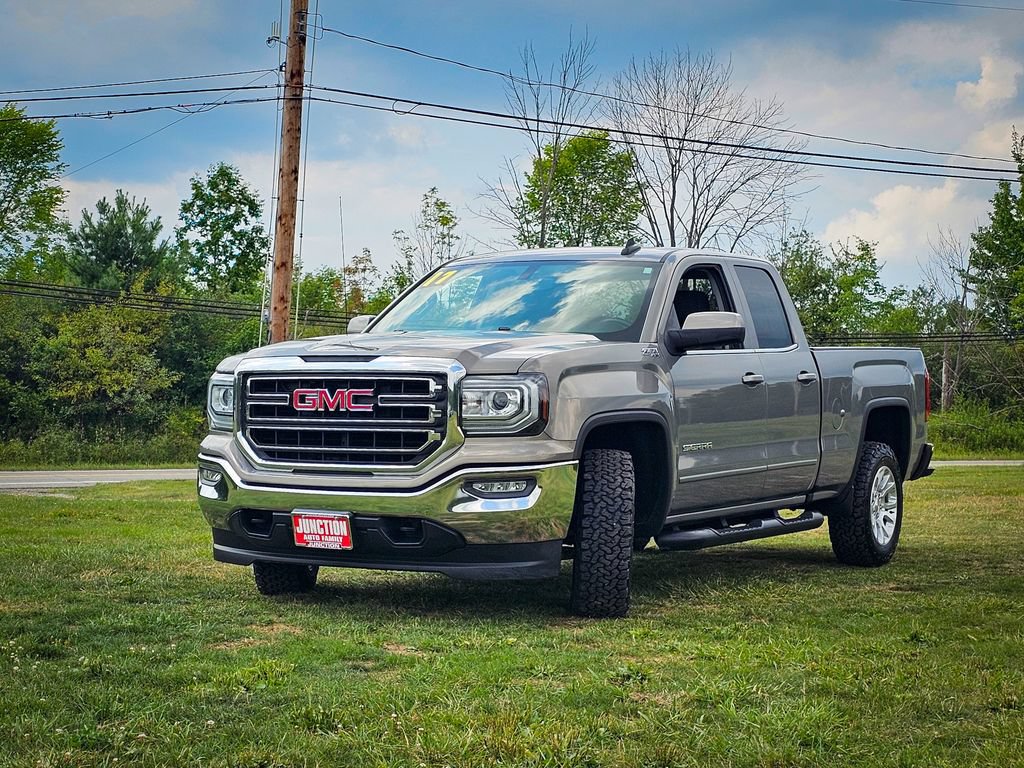 Used 2017 GMC Sierra 1500 SLE w/ SLE Value Package AWD/4WD image 8