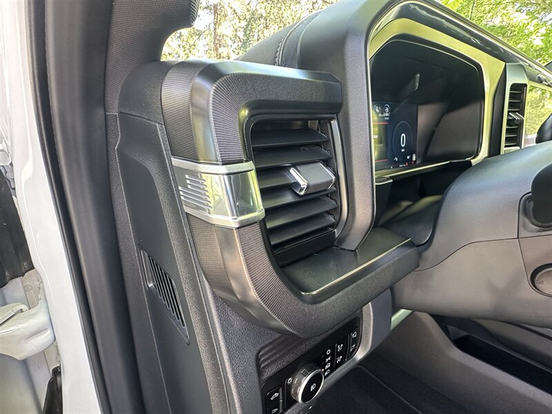 Used 2026 Ford F350 Platinum w/ Tremor Off-Road Package AWD/4WD image 92