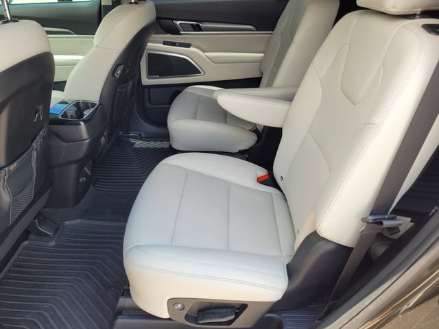 Used 2022 Kia Telluride S FWD image 27