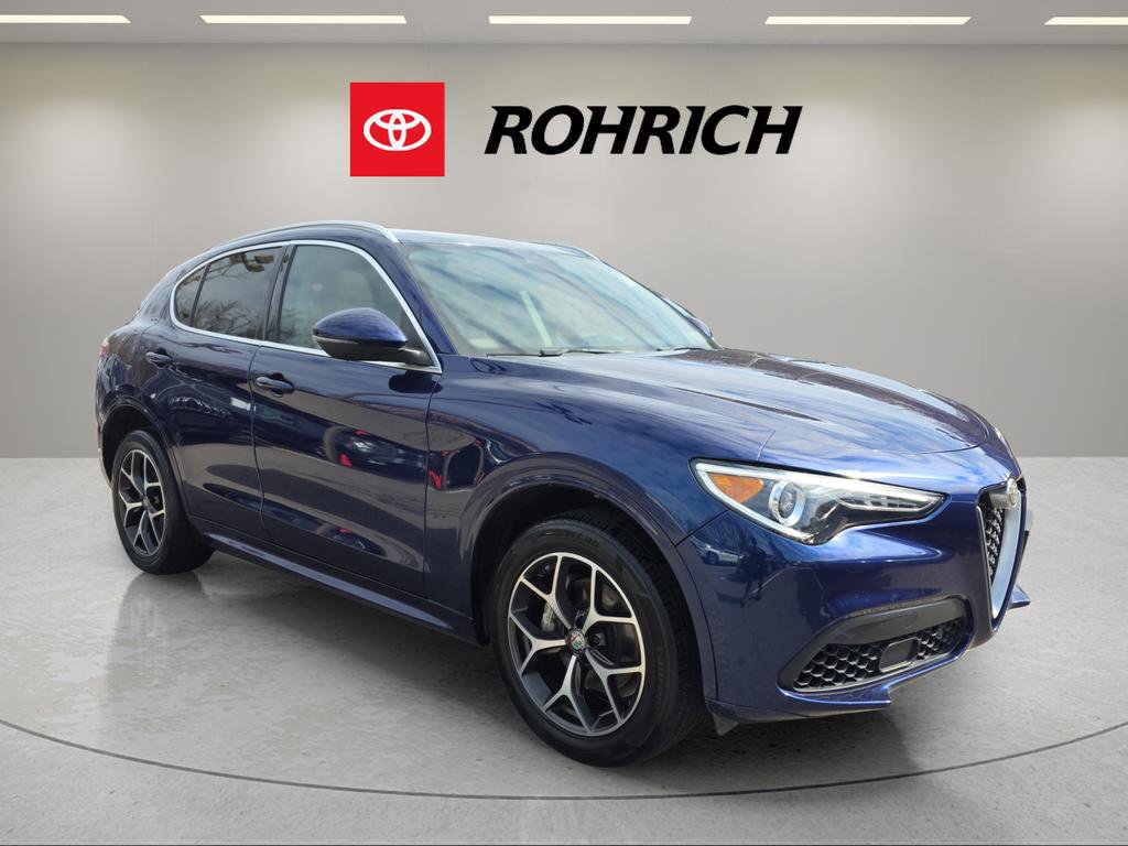 Used 2021 Alfa Romeo Stelvio Ti image 4