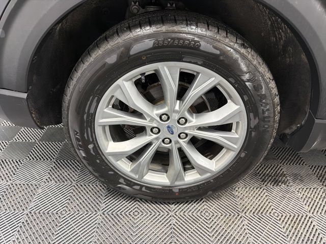 Used 2020 Ford Explorer XLT w/ Equipment Group 202A AWD/4WD image 8