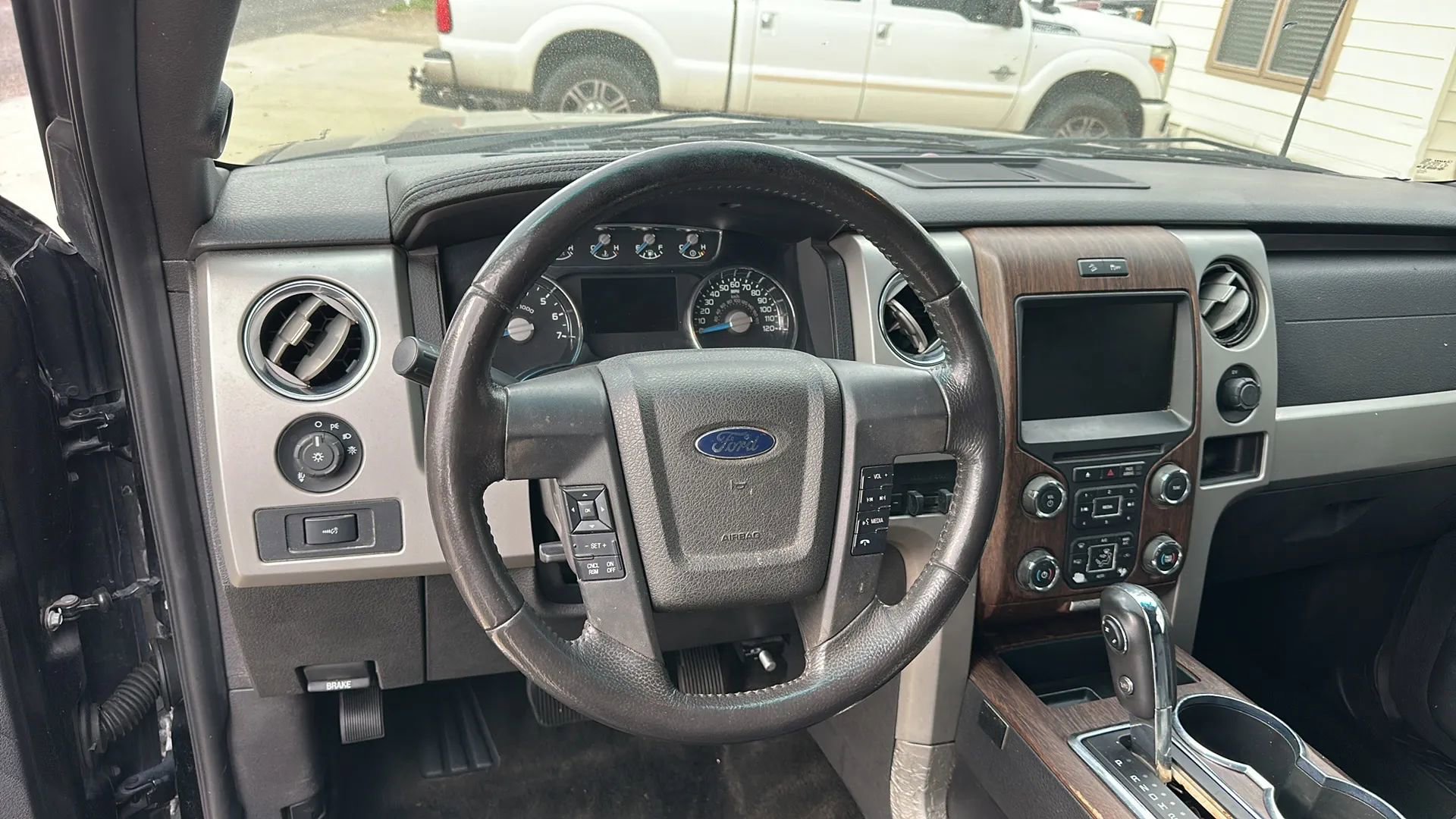 Used 2014 Ford F150 Lariat w/ Equipment Group 502A Luxury image 22