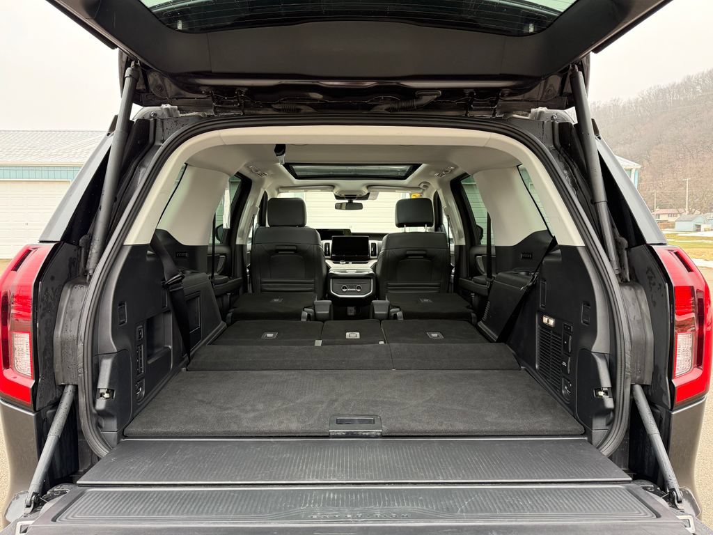 Used 2025 Ford Expedition Active AWD/4WD image 18