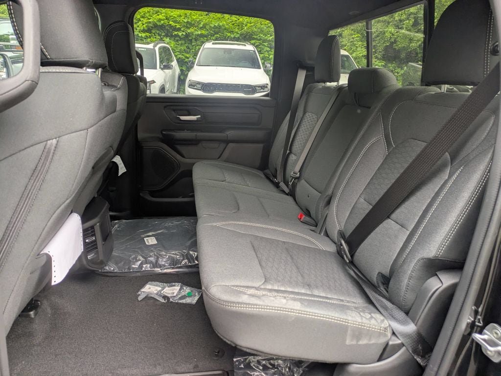 New 2026 RAM 1500 Express AWD/4WD image 22