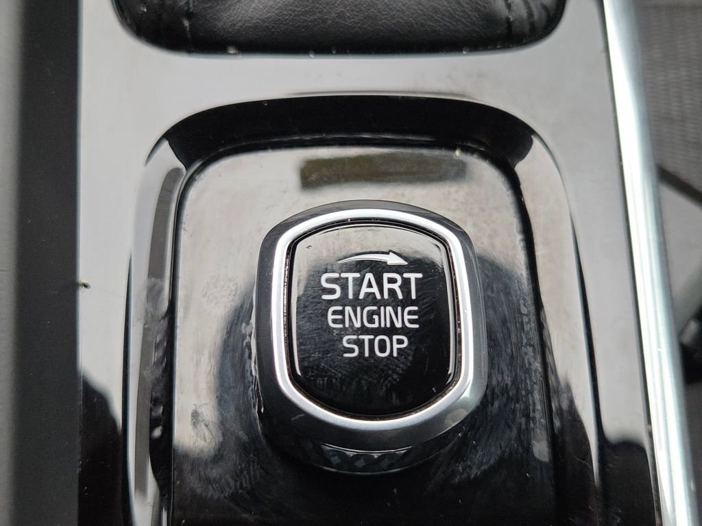 Used 2019 Volvo XC60 T5 Inscription w/ Protection Package Premier image 36