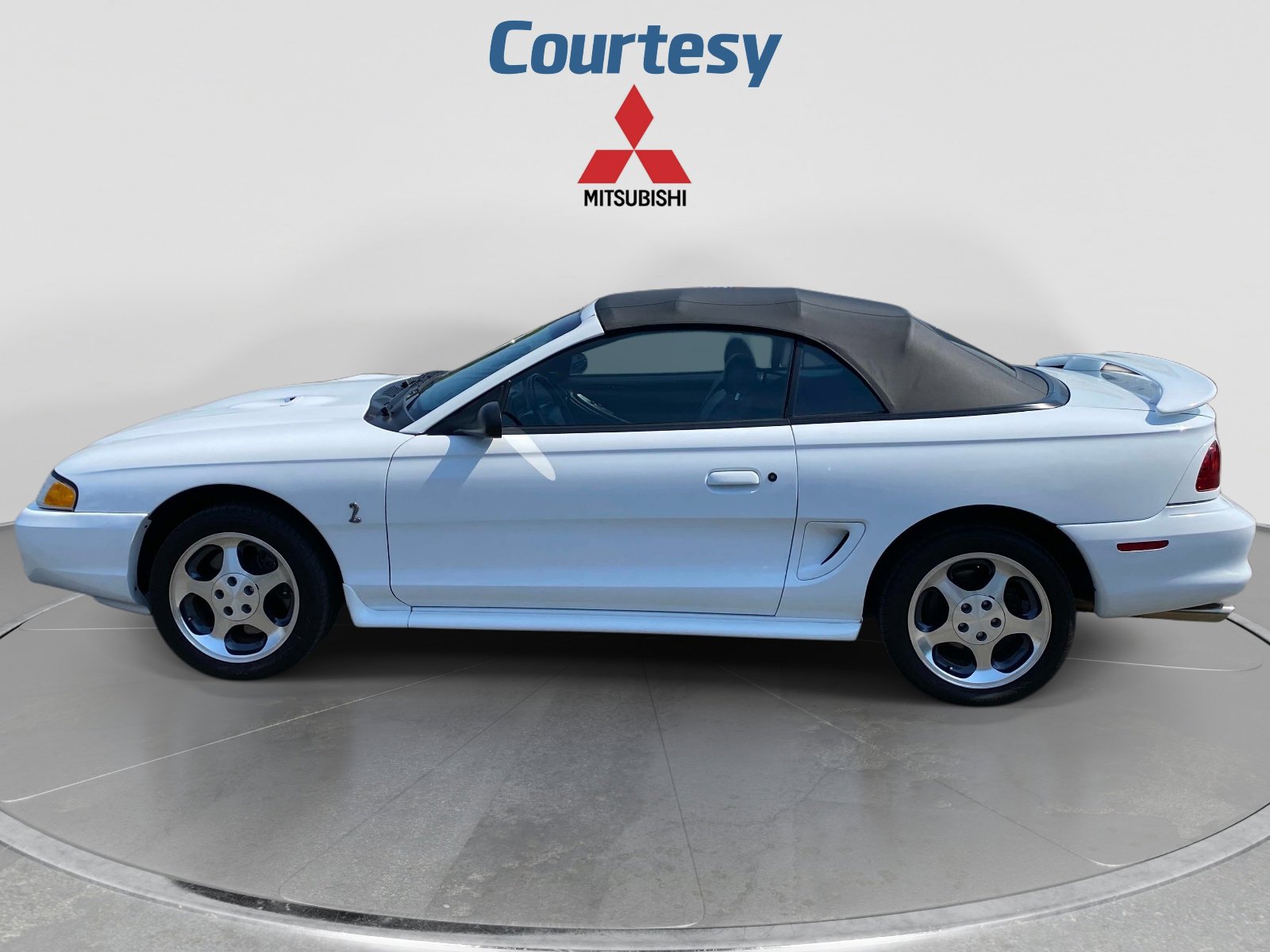 Used 1996 Ford Mustang Cobra RWD image 2
