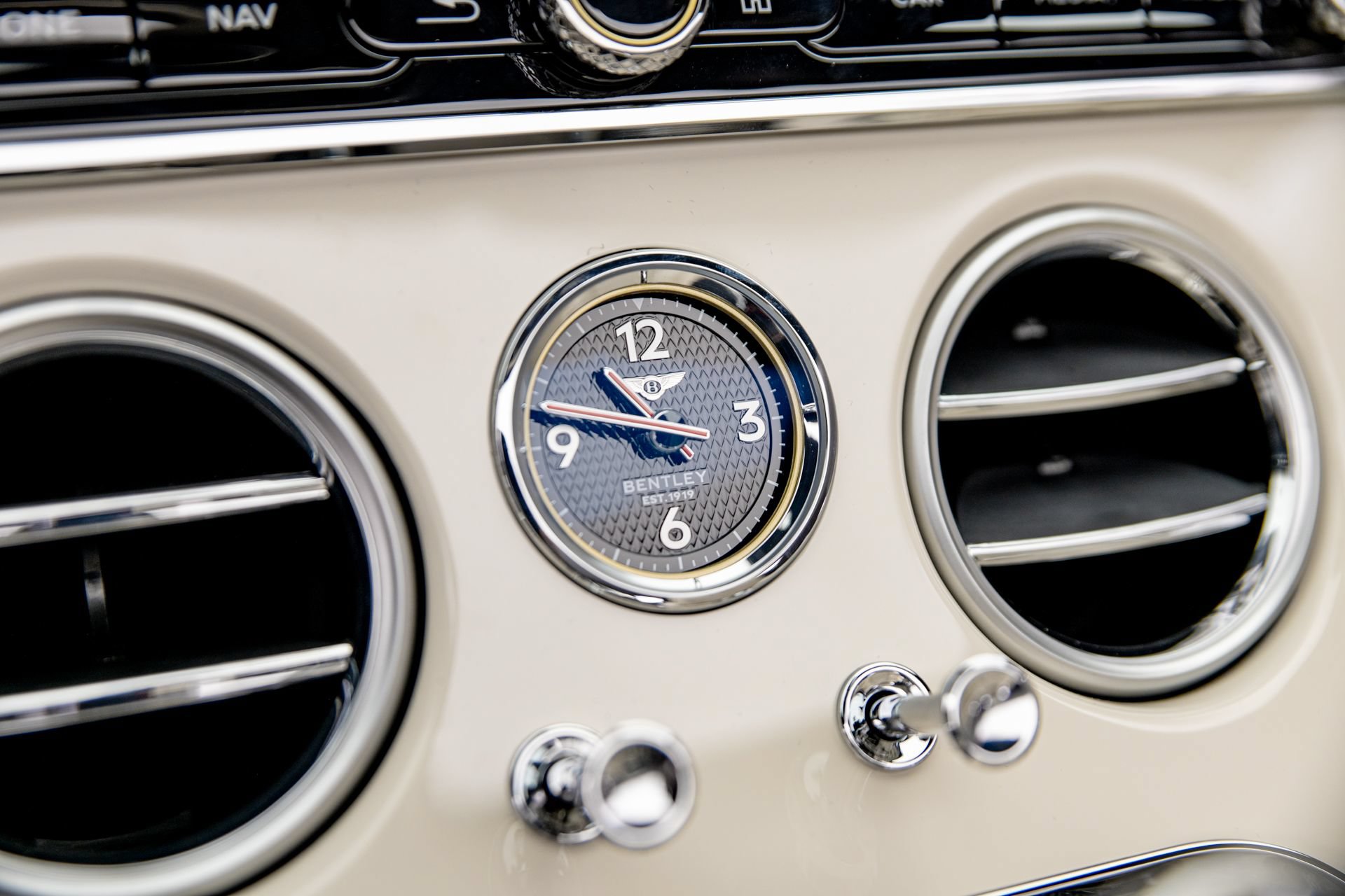 New 2026 Bentley Continental GT AWD/4WD image 31