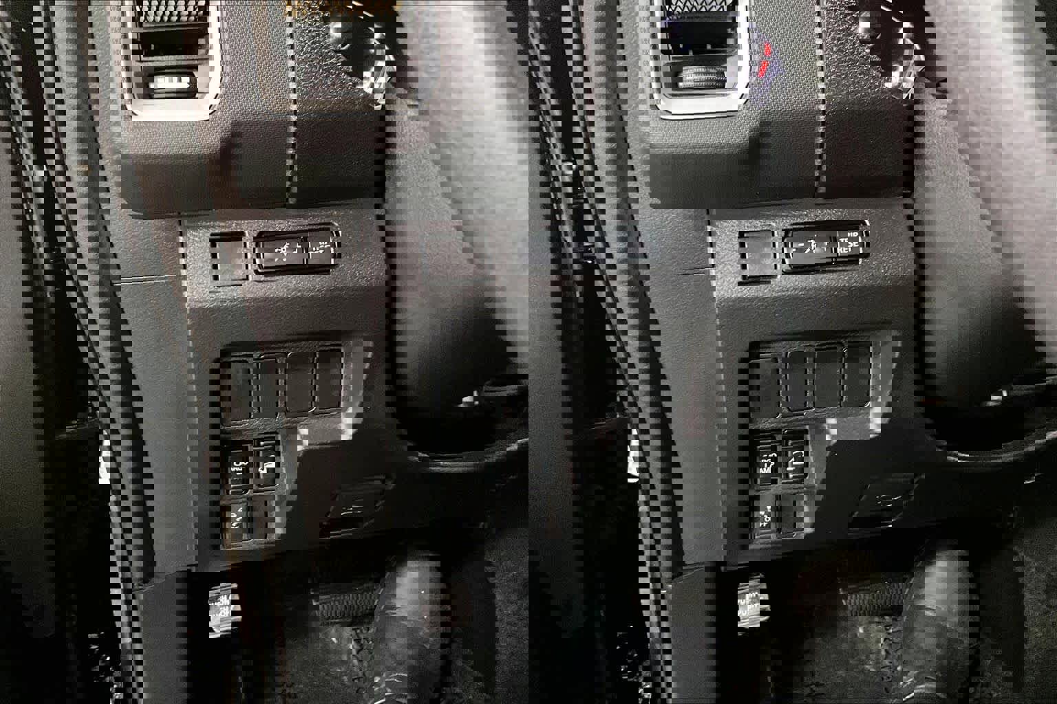 Used 2024 Nissan Frontier SV image 34