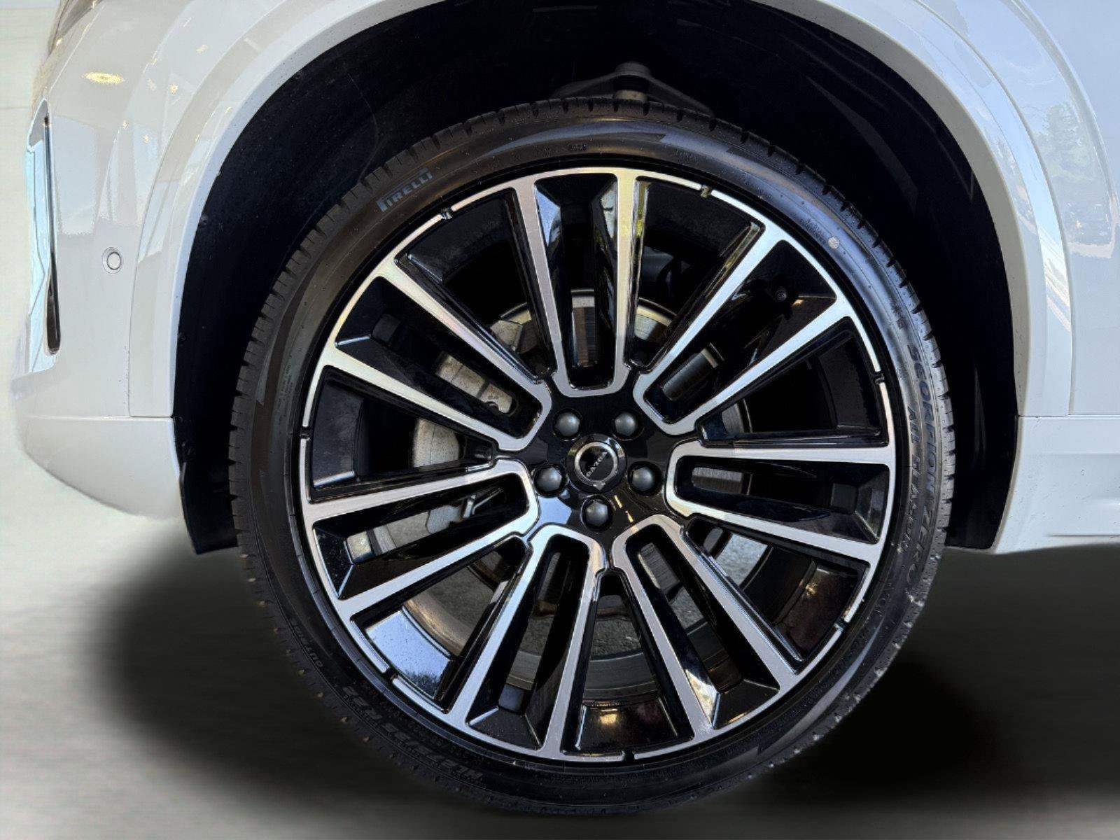 Used 2026 Volvo XC90 B6 Ultra w/ Lounge Package AWD/4WD image 8