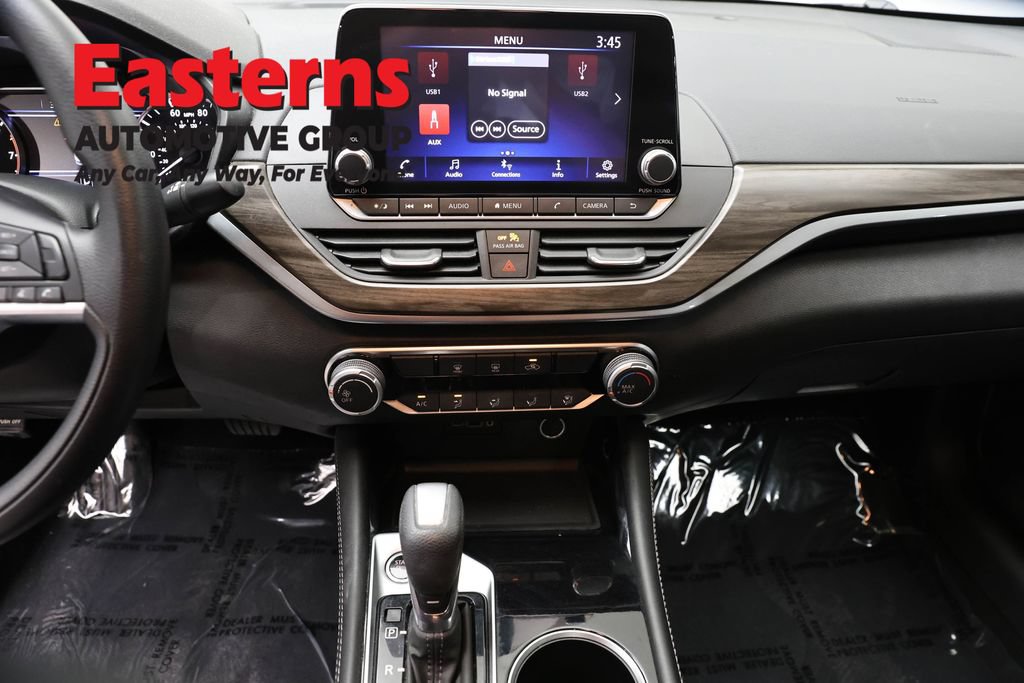 Used 2023 Nissan Altima 2.5 SV FWD image 12