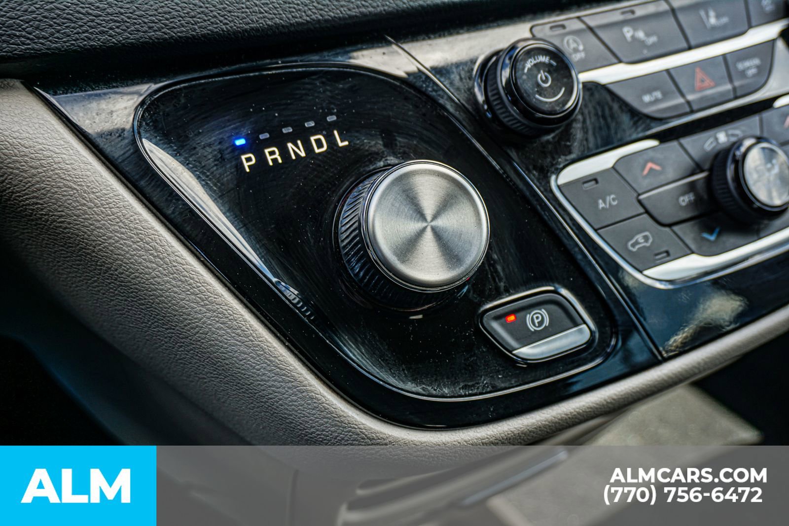 Used 2024 Chrysler Pacifica Touring-L image 46