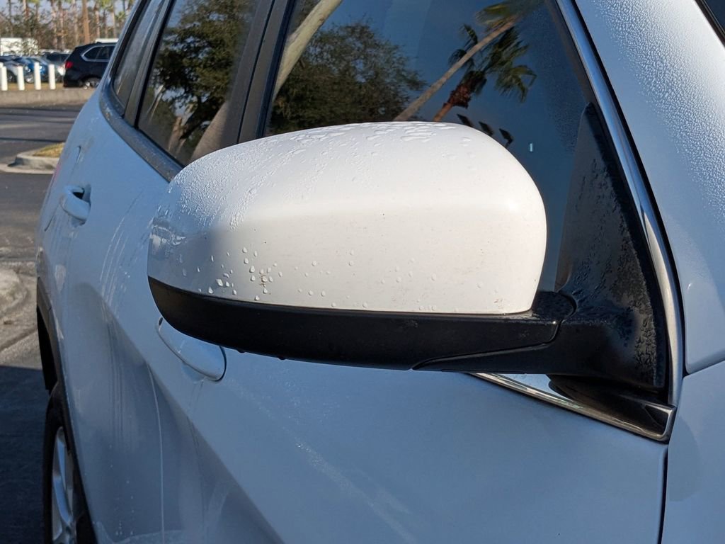 Used 2016 Jeep Cherokee Latitude w/ Comfort/Convenience Group image 12