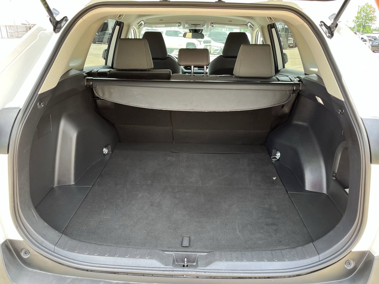 Used 2025 Toyota RAV4 XLE AWD/4WD image 26