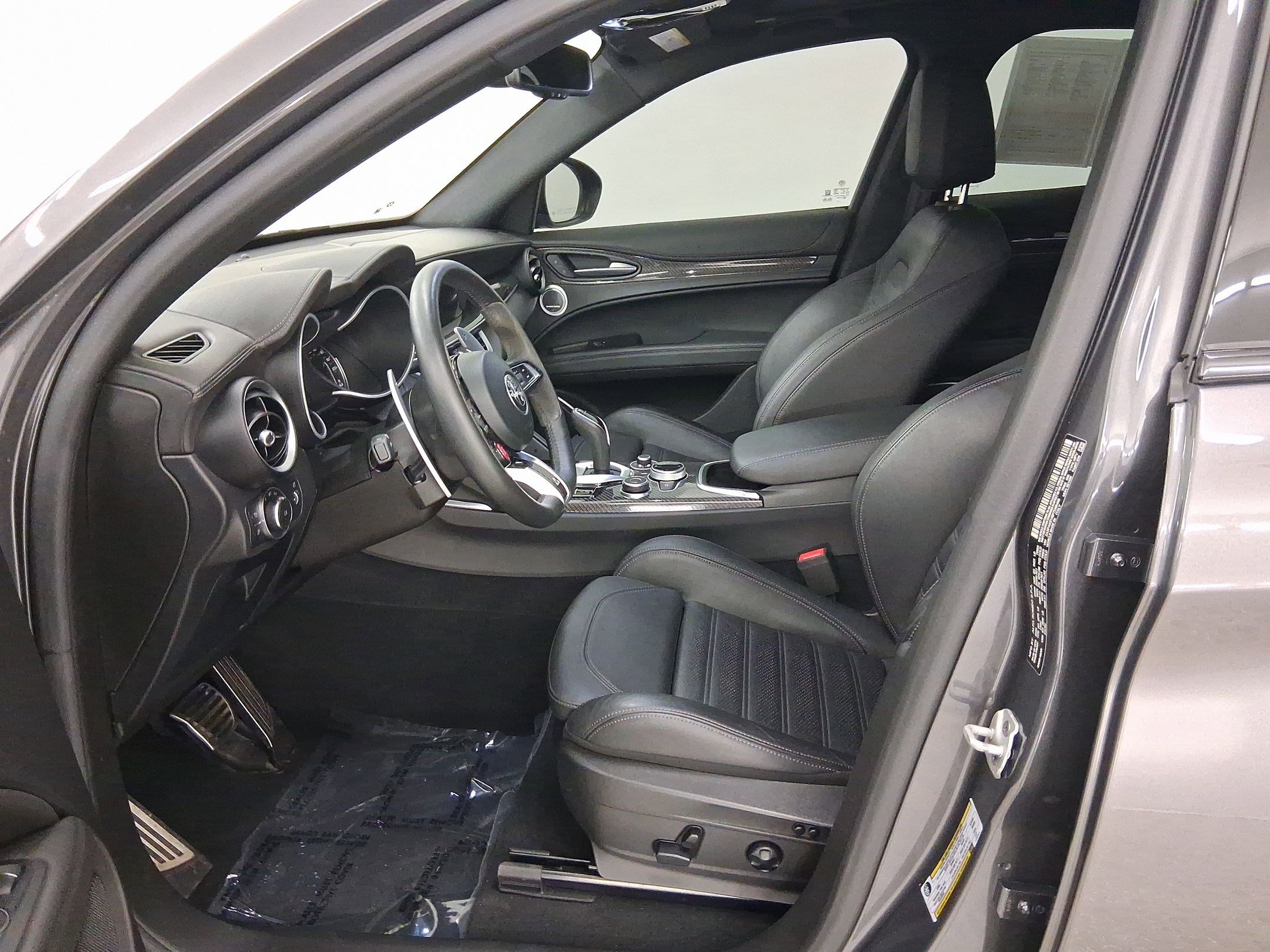 Used 2023 Alfa Romeo Stelvio Quadrifoglio w/ Active Assist Plus Package image 5