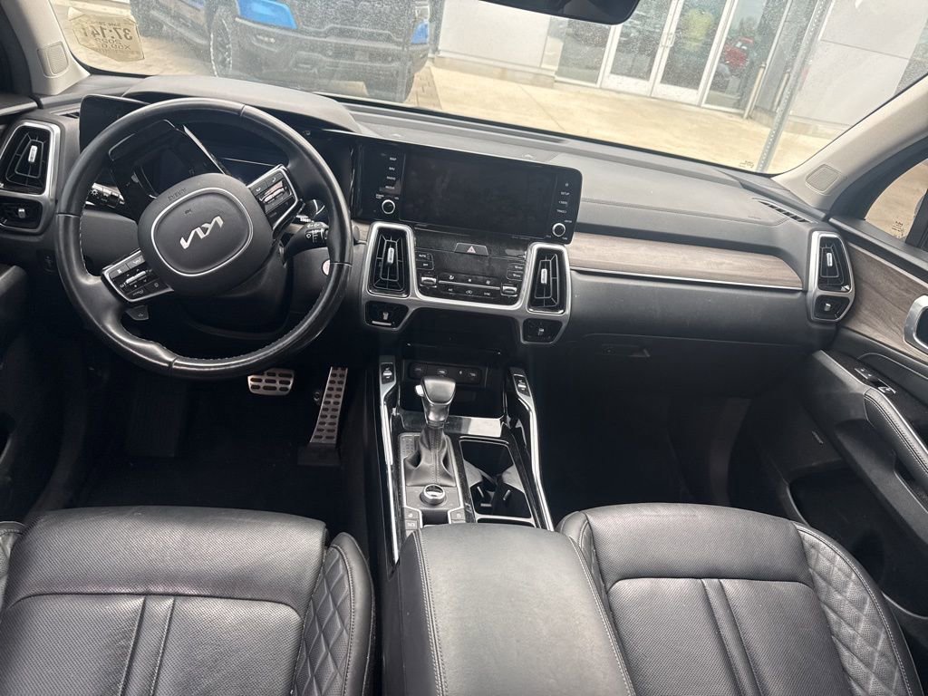 Used 2022 Kia Sorento SX Prestige image 12