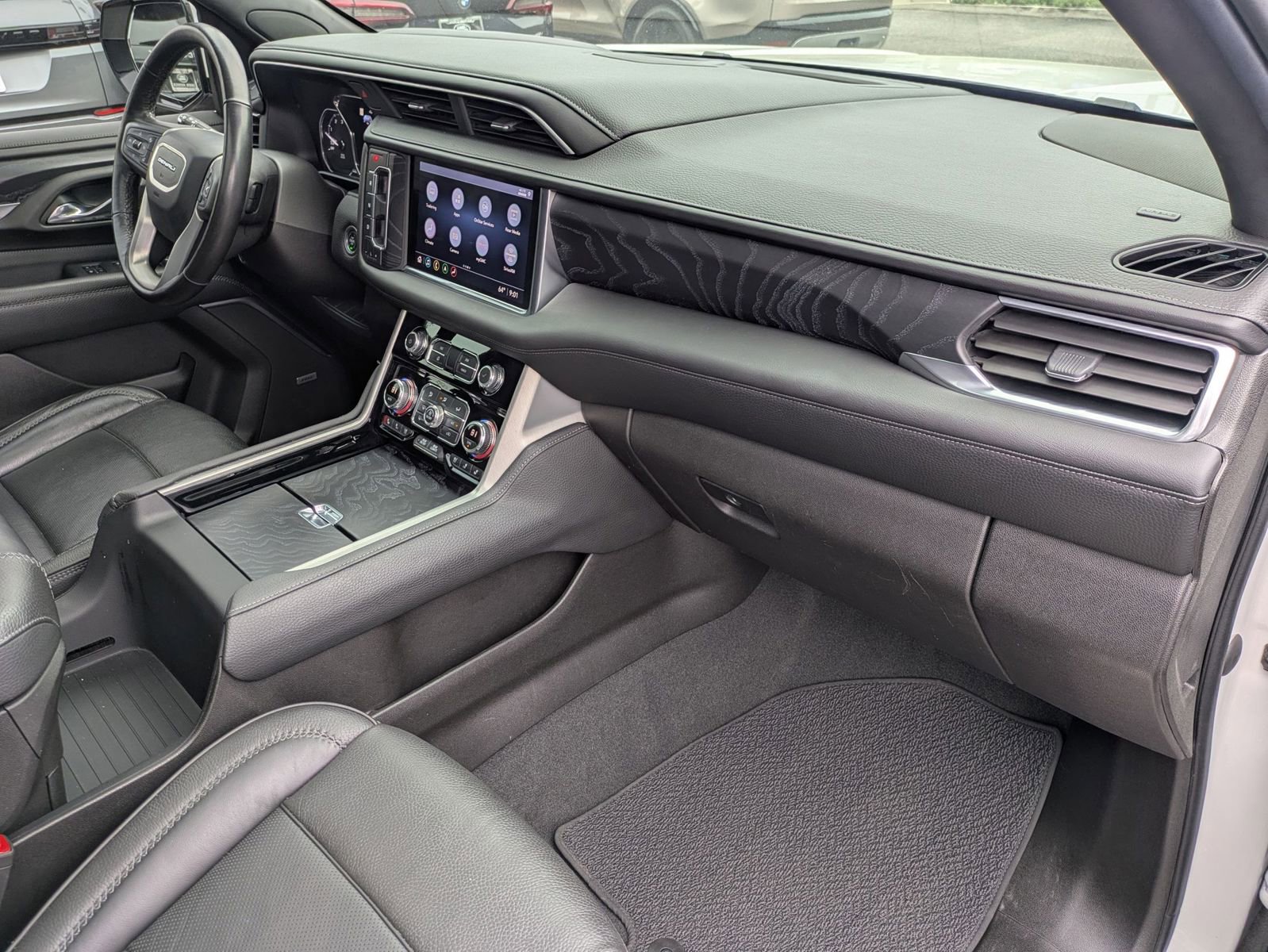 Used 2021 GMC Yukon Denali w/ Denali Ultimate Package image 31