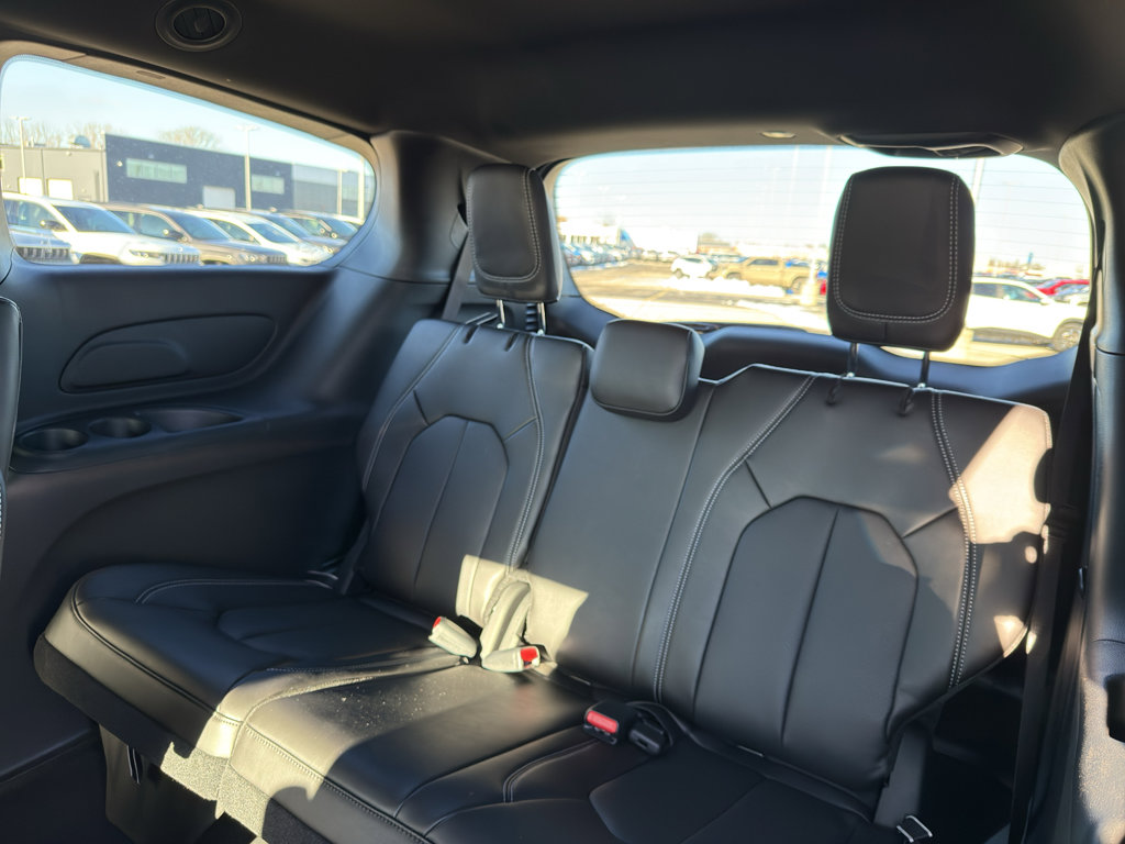 New 2026 Chrysler Voyager LX FWD image 32