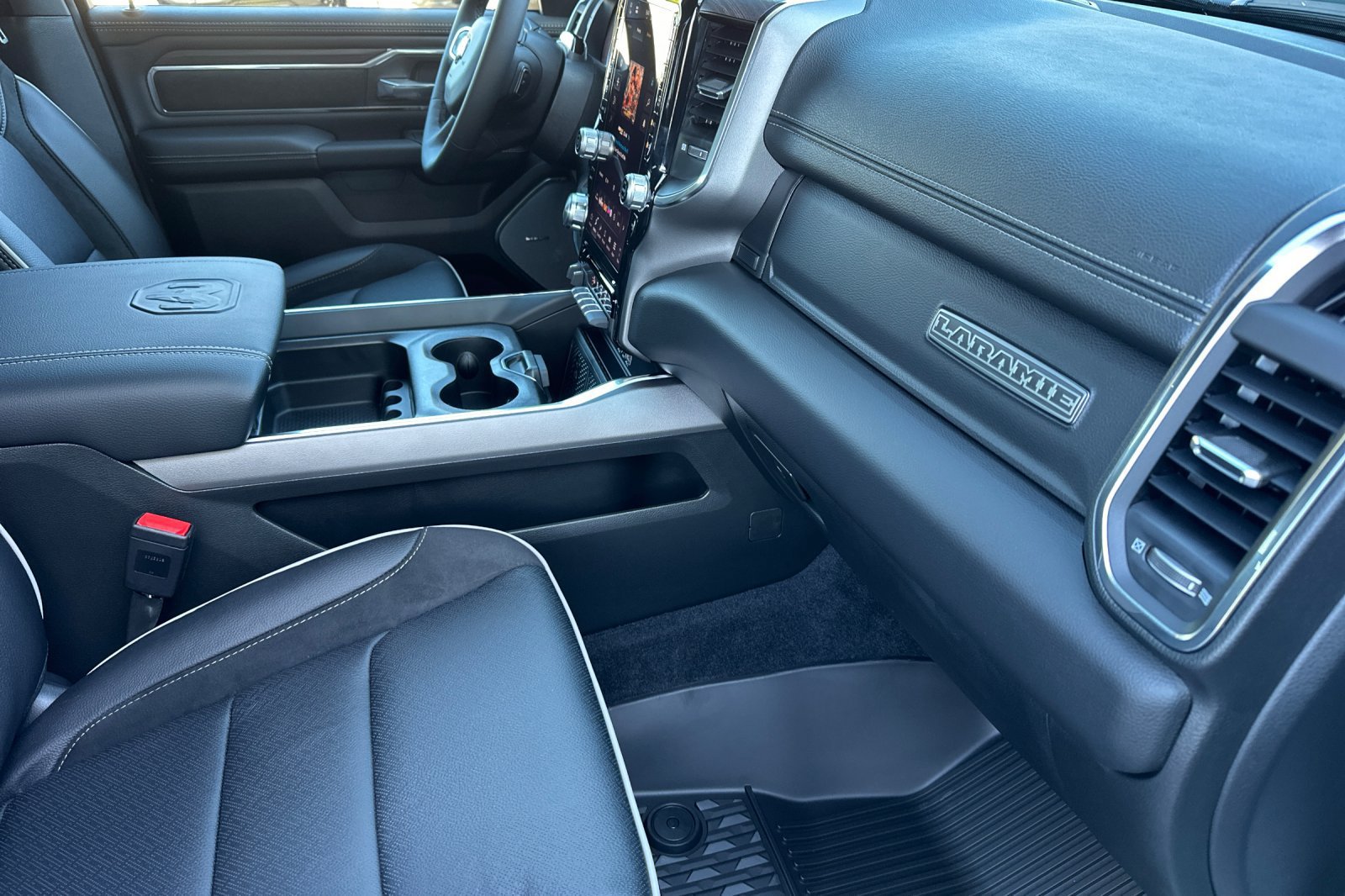 New 2027 RAM 1500 Laramie AWD/4WD image 15