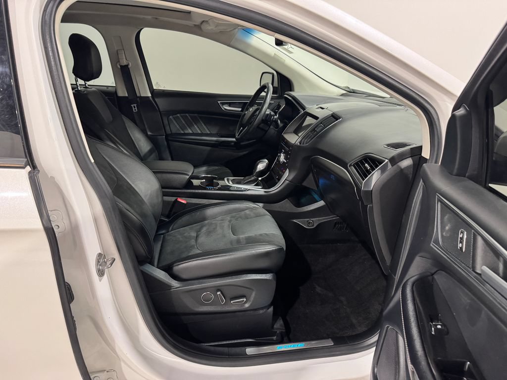 Used 2018 Ford Edge Sport w/ Equipment Group 401A AWD/4WD image 19