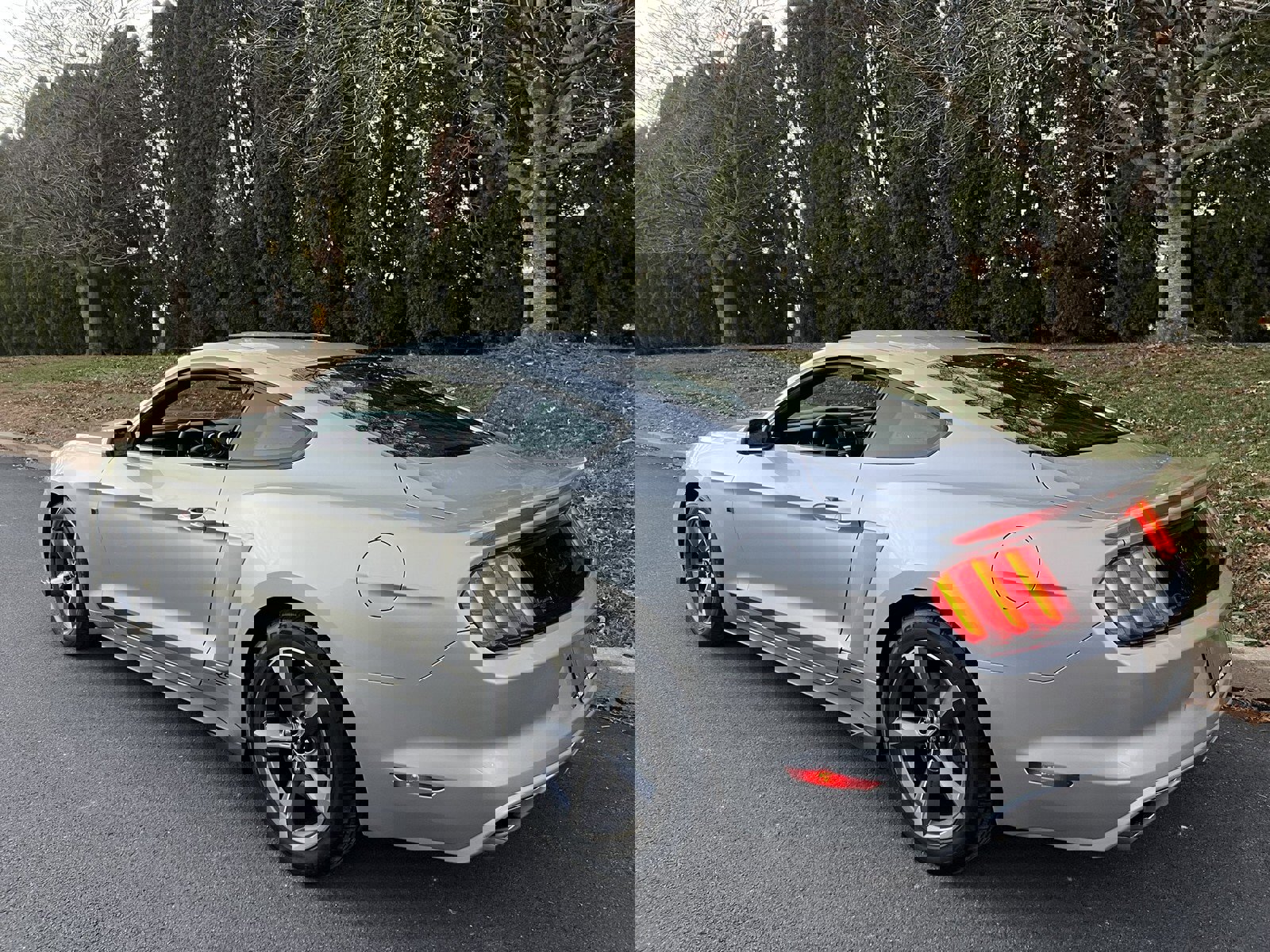 Used 2015 Ford Mustang Coupe w/ Equipment Group 051A image 39