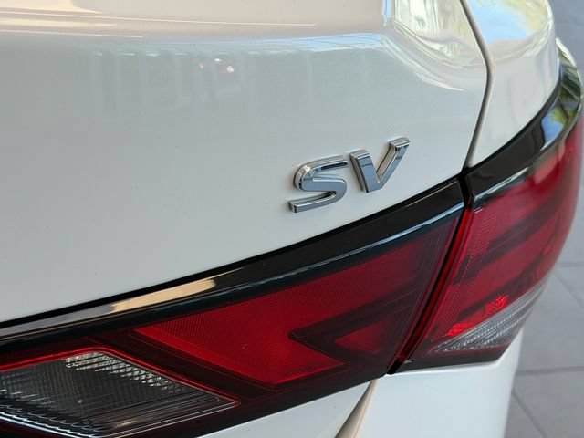 Used 2024 Nissan Sentra SV FWD image 14