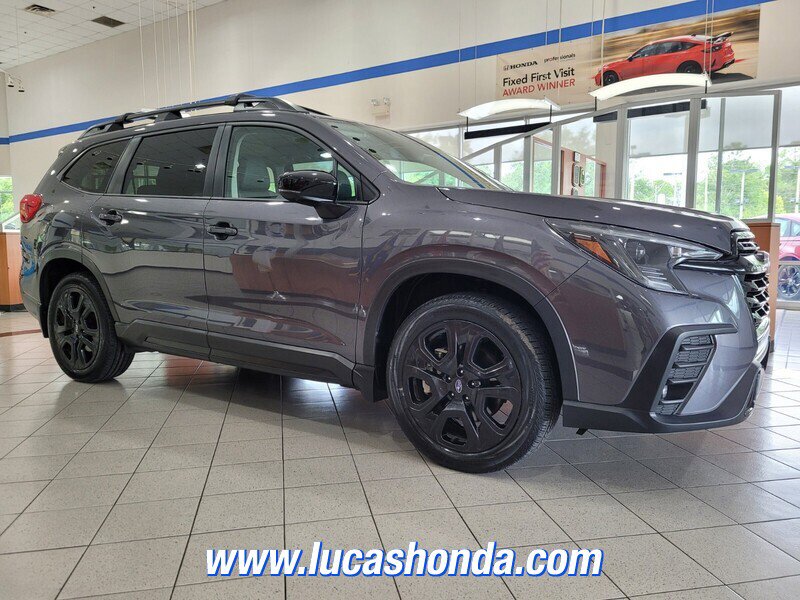 Used 2024 Subaru Ascent Onyx Edition Limited image 3