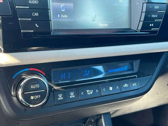 Used 2015 Toyota Corolla LE image 33