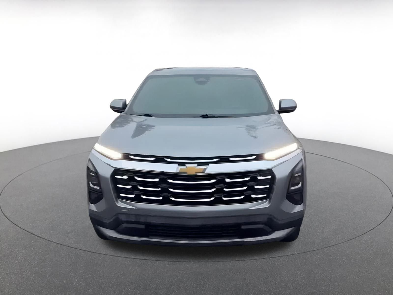 Used 2025 Chevrolet Equinox LT image 3