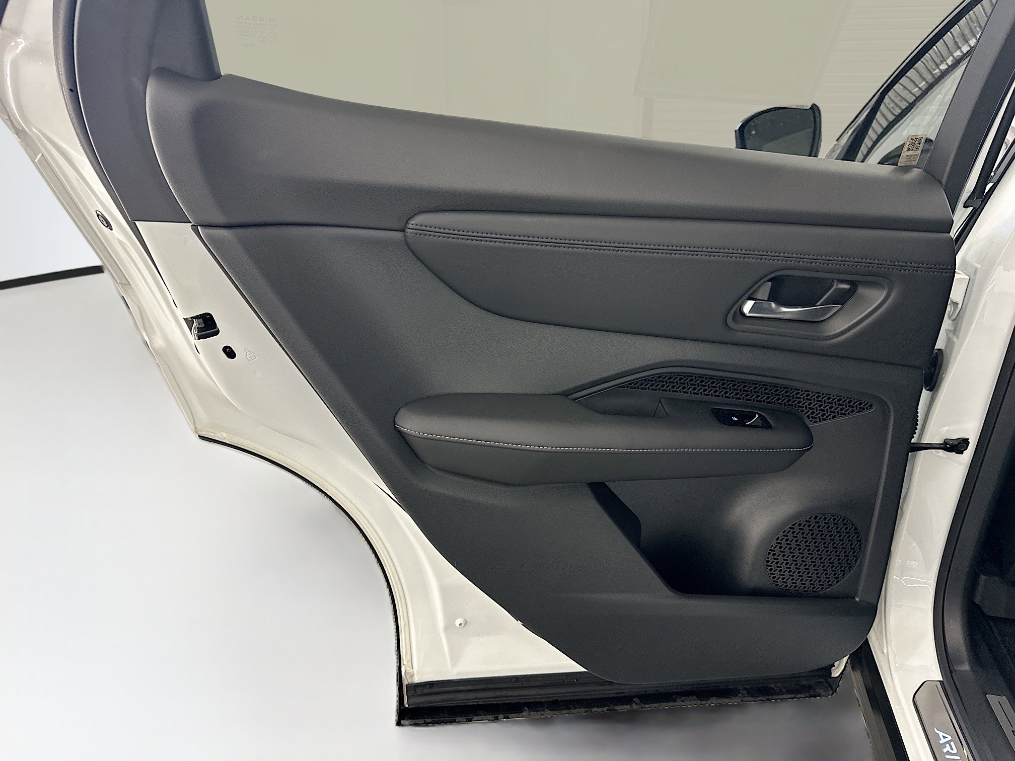 Used 2024 Nissan Ariya AWD image 27