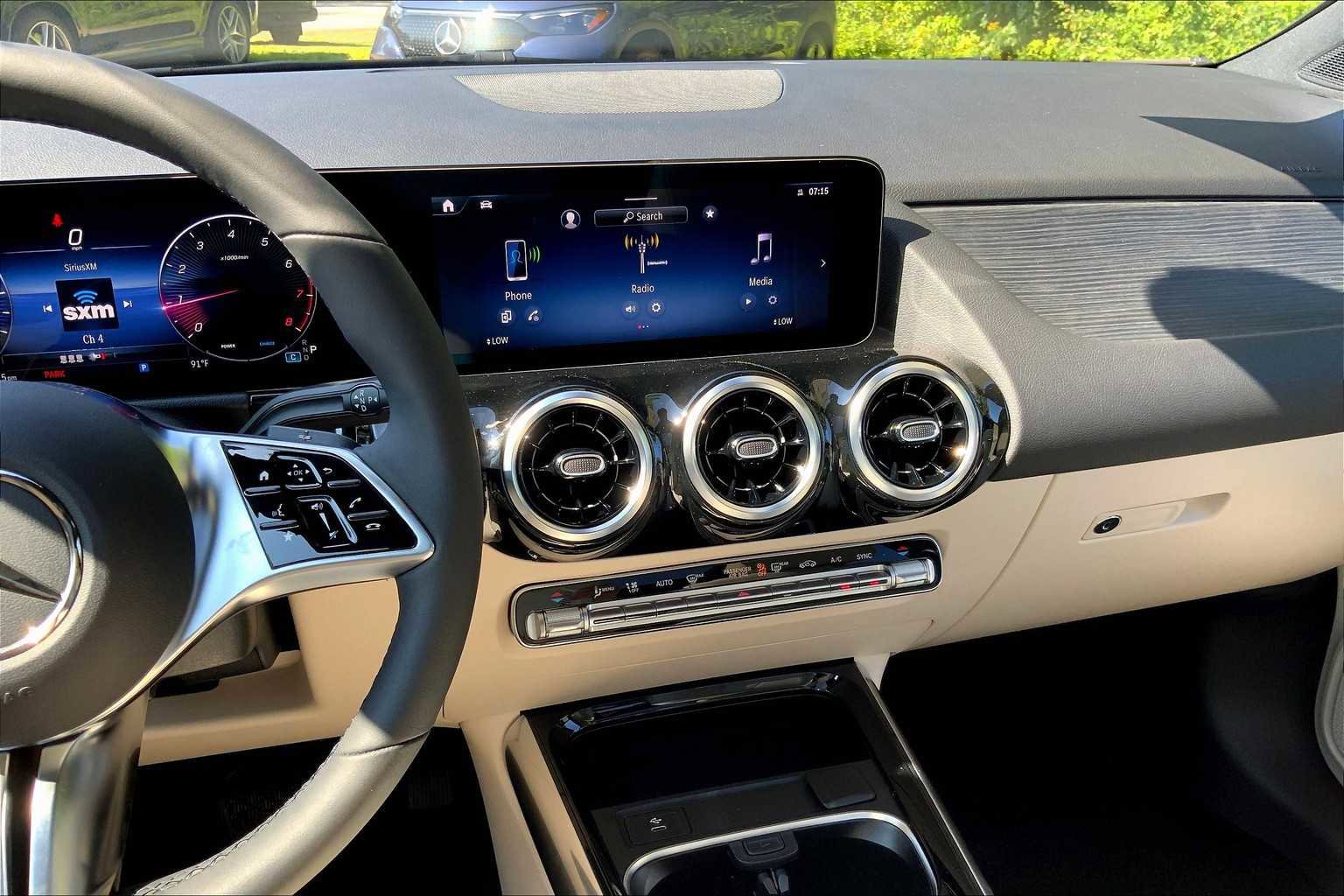 Certified 2026 Mercedes-Benz GLA 250 4MATIC image 6