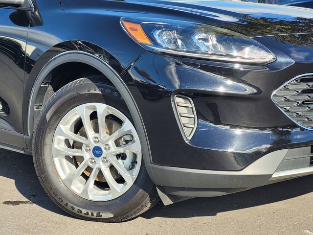 Used 2022 Ford Escape SE image 3
