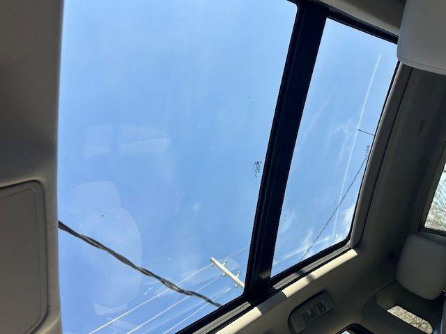 Used 2013 Cadillac SRX Luxury w/ Driver Awareness Package image 21