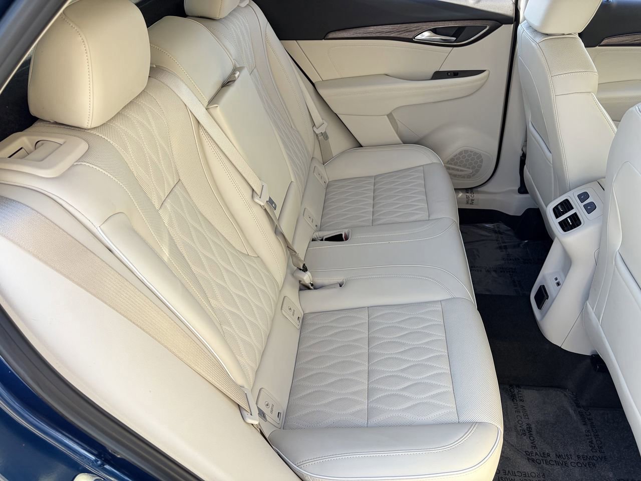 Used 2023 Buick Envision Avenir FWD image 13