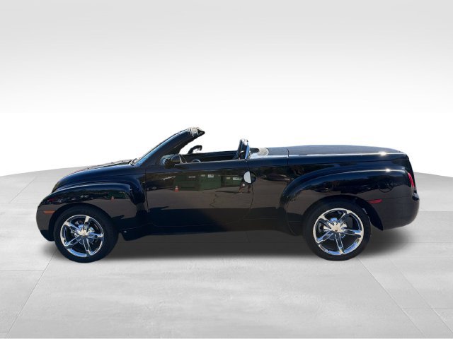 Used 2006 Chevrolet SSR w/ Preferred Equipment Group RWD image 12