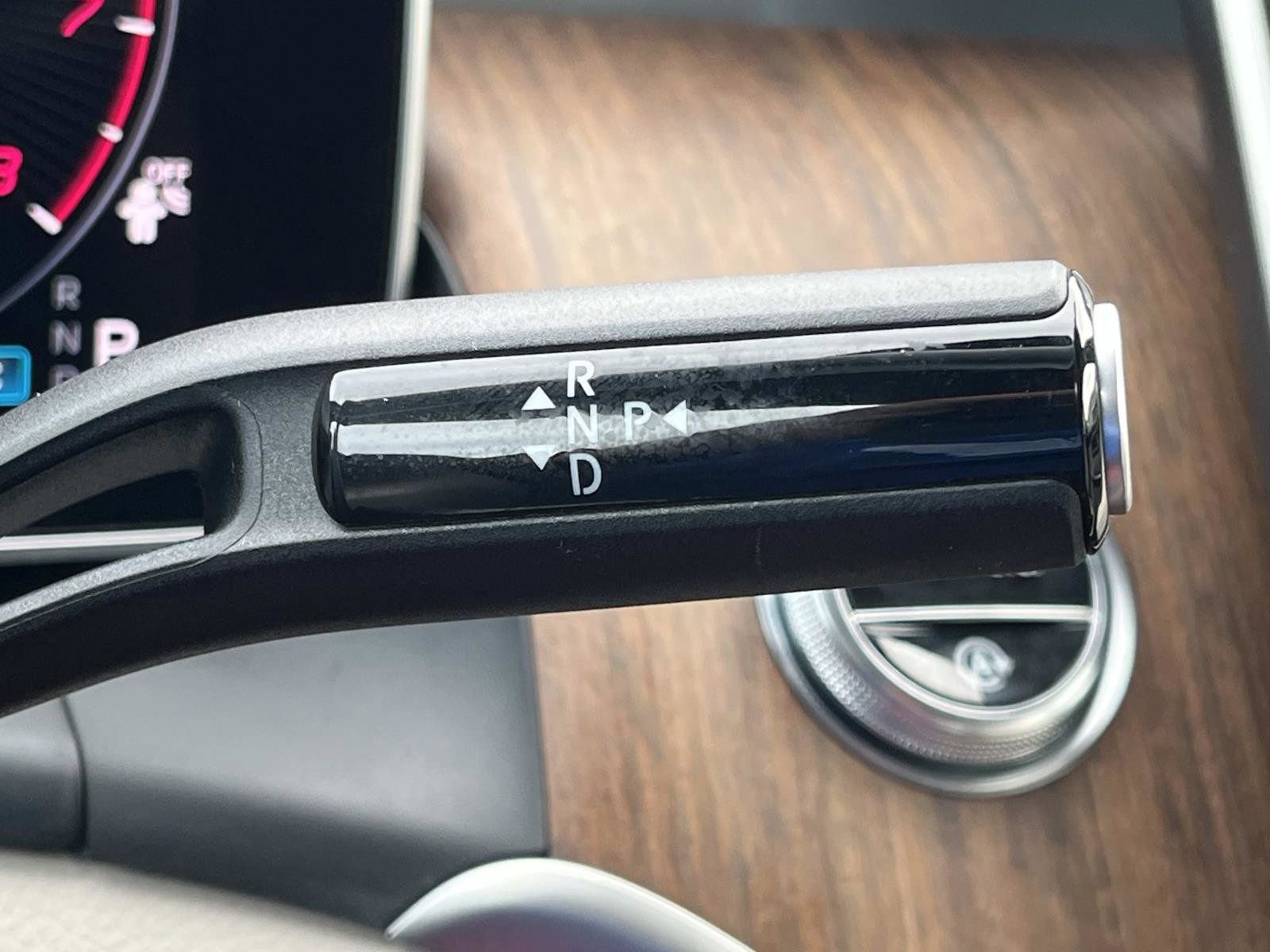 Certified 2024 Mercedes-Benz GLC 300 image 32