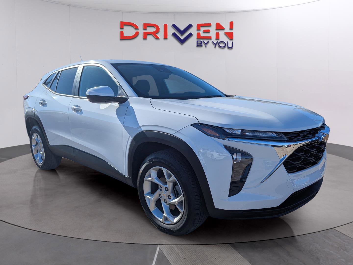 Used 2025 Chevrolet Trax LS w/ LS Convenience Package image 8