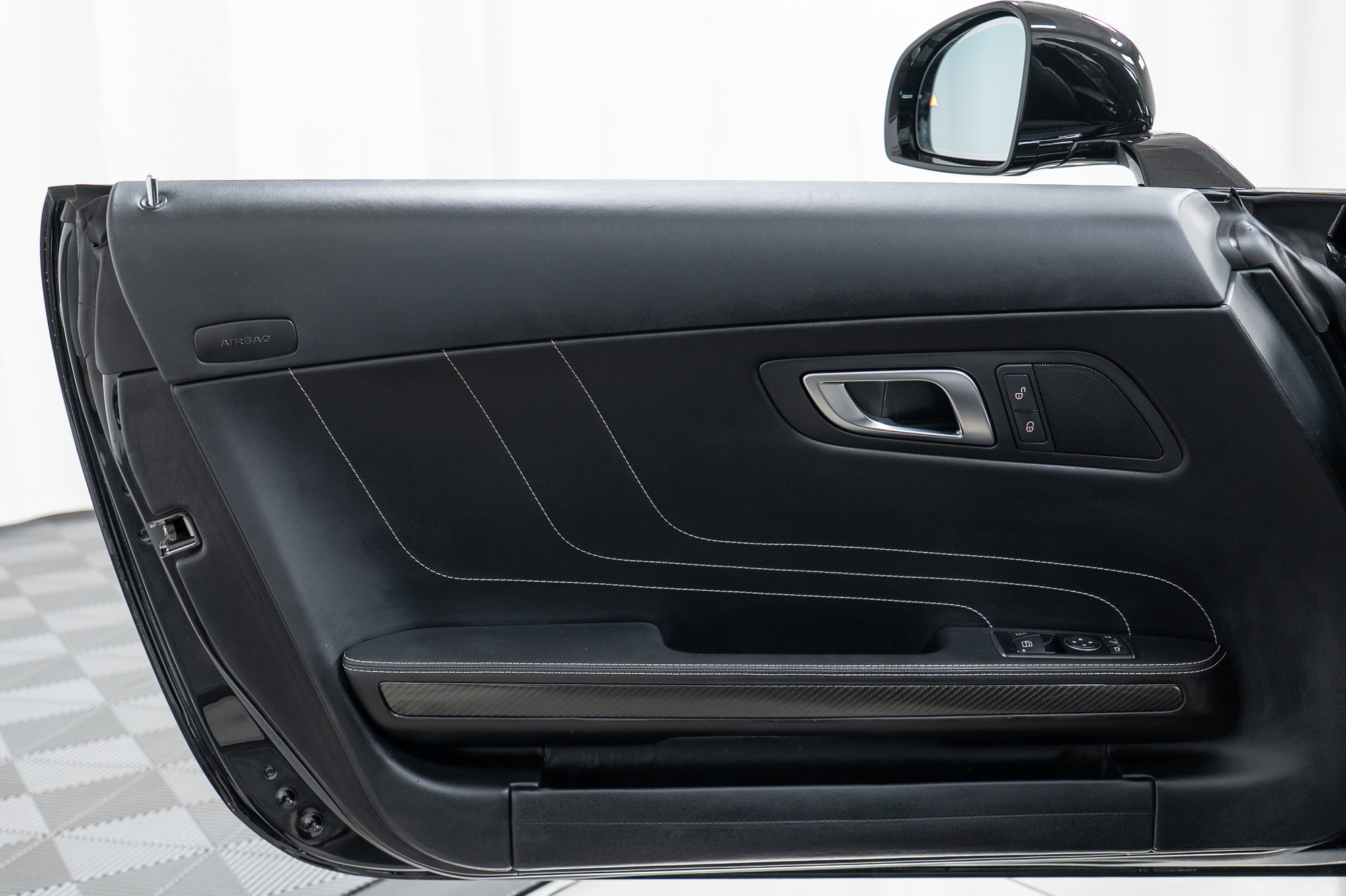Used 2012 Mercedes-Benz SLS AMG Roadster image 13