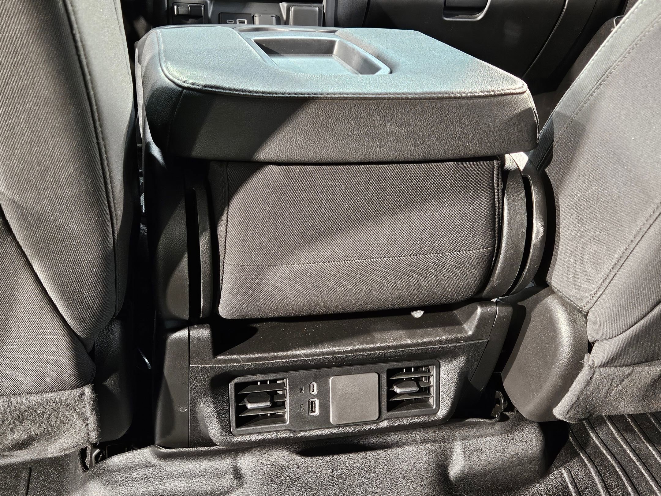 Used 2024 Chevrolet Silverado 2500 Custom w/ Custom Value Package image 35